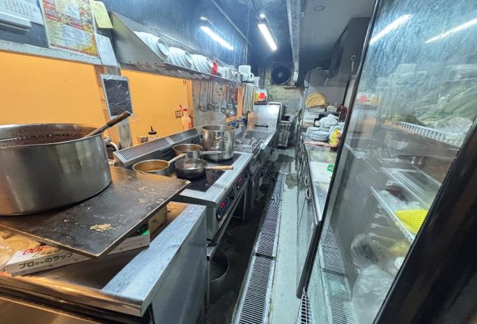 【江戸川区】新小岩徒歩7分／新小岩ルミエール商店街通り沿い／ベトナム料理店／約13.73坪